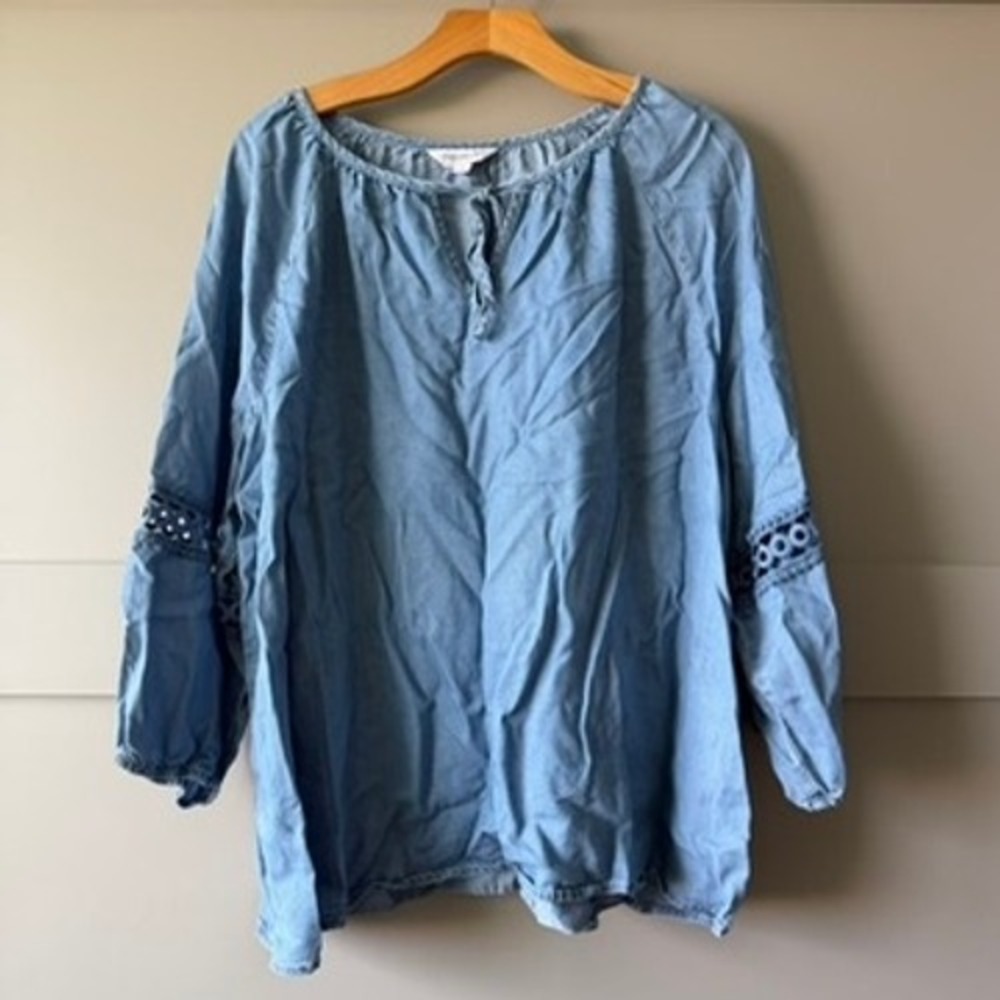 Madison Grey Blouse Women 2X Blue Chambray Eyelet Lace Peasant Top